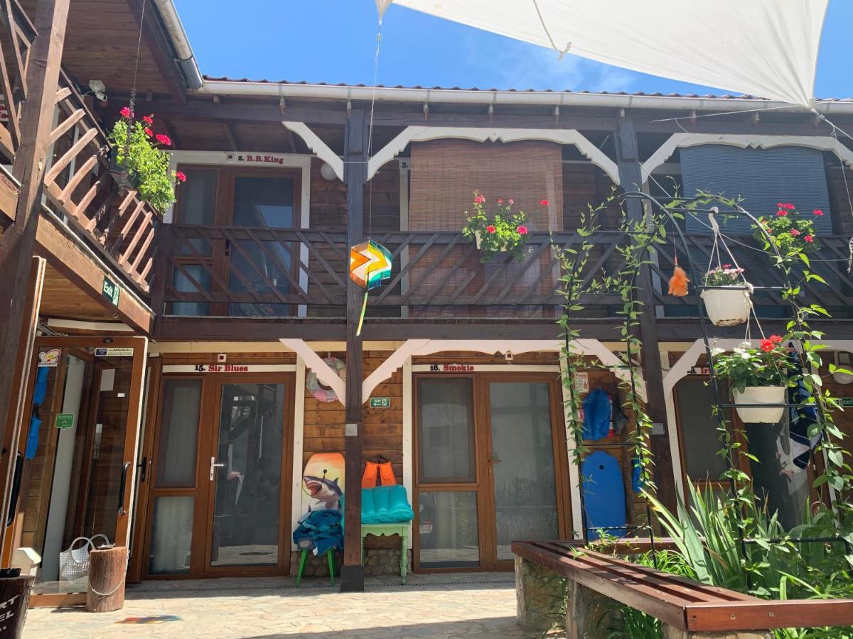Bazart Vama Veche Hostel Bagian luar foto