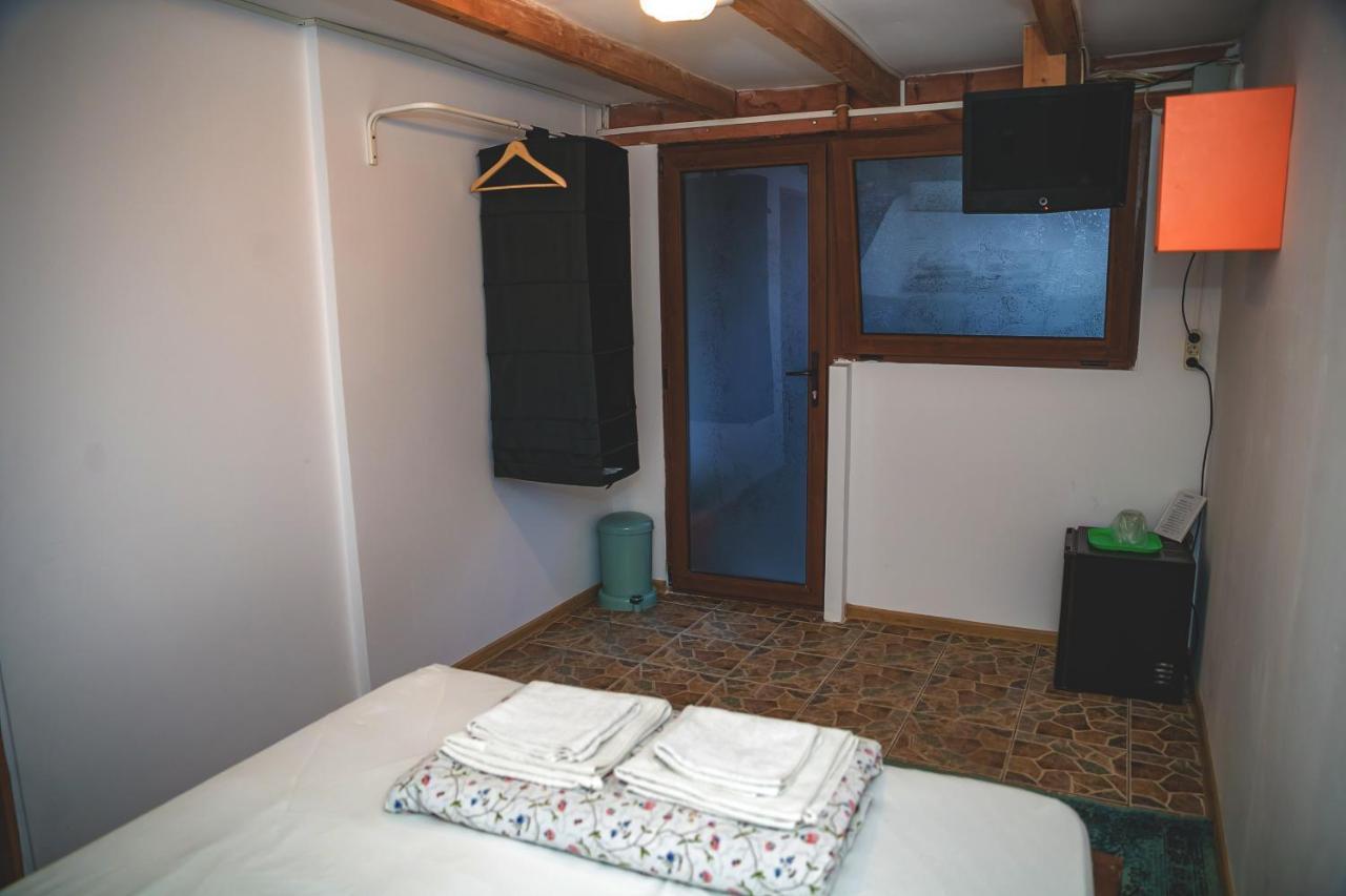 Bazart Vama Veche Hostel Bagian luar foto
