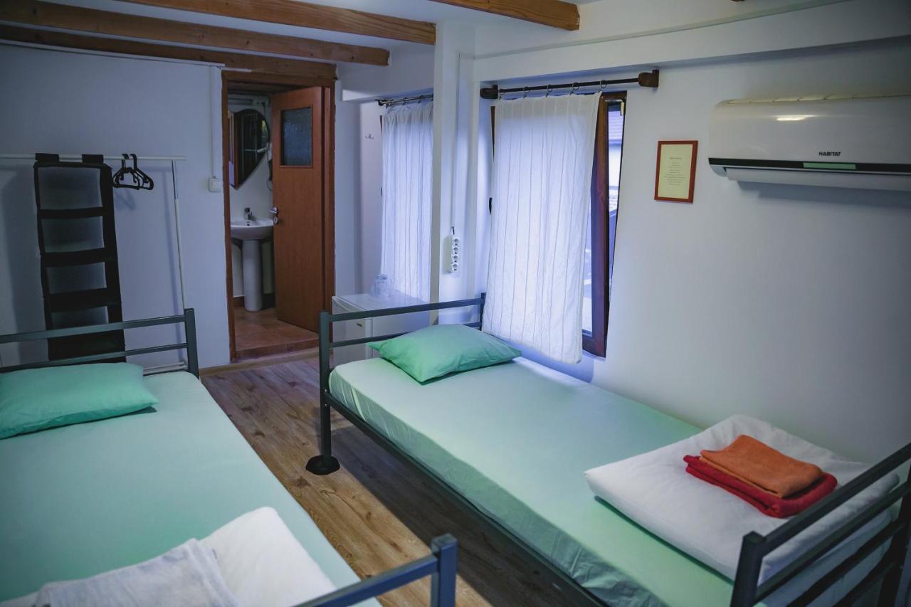 Bazart Vama Veche Hostel Bagian luar foto