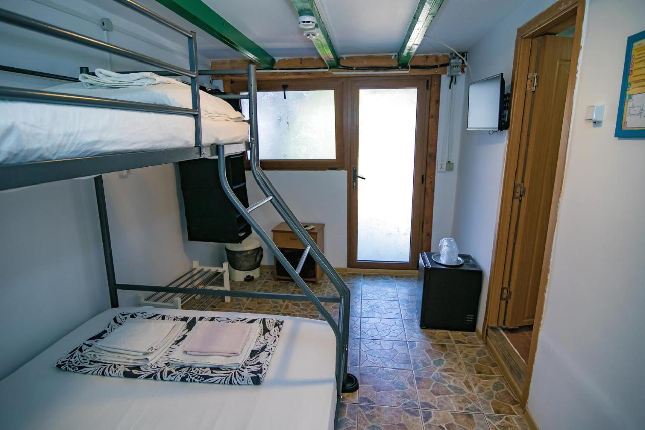 Bazart Vama Veche Hostel Bagian luar foto