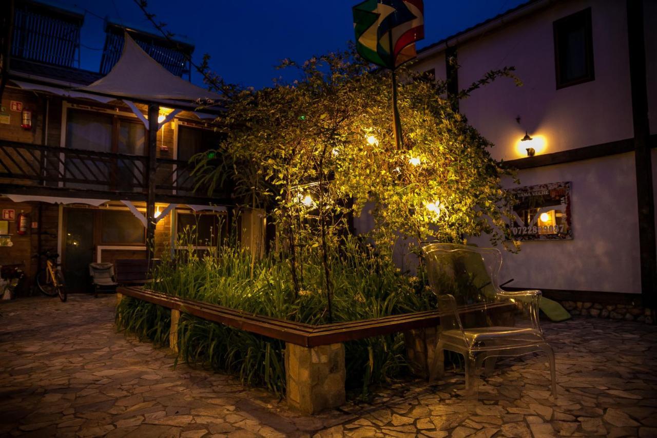 Bazart Vama Veche Hostel Bagian luar foto