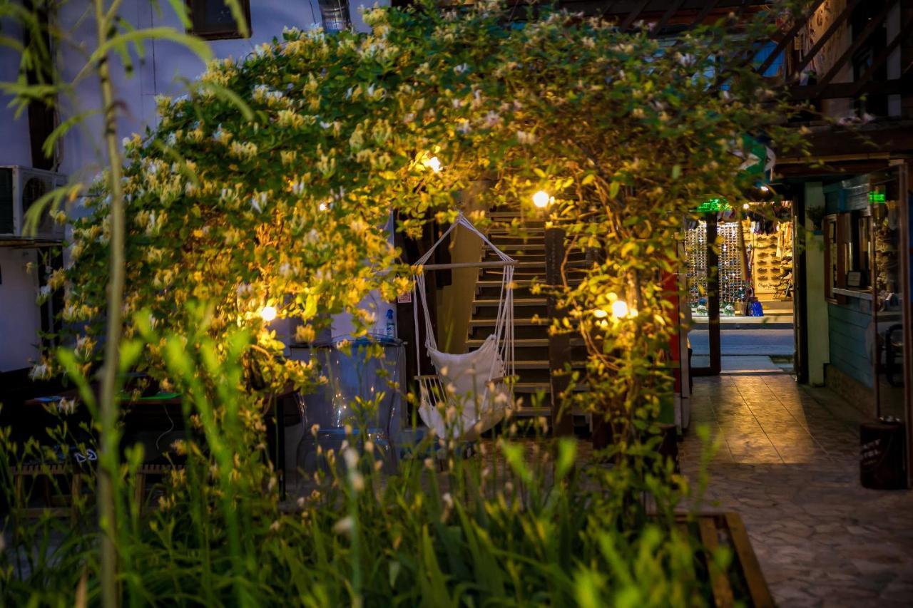 Bazart Vama Veche Hostel Bagian luar foto