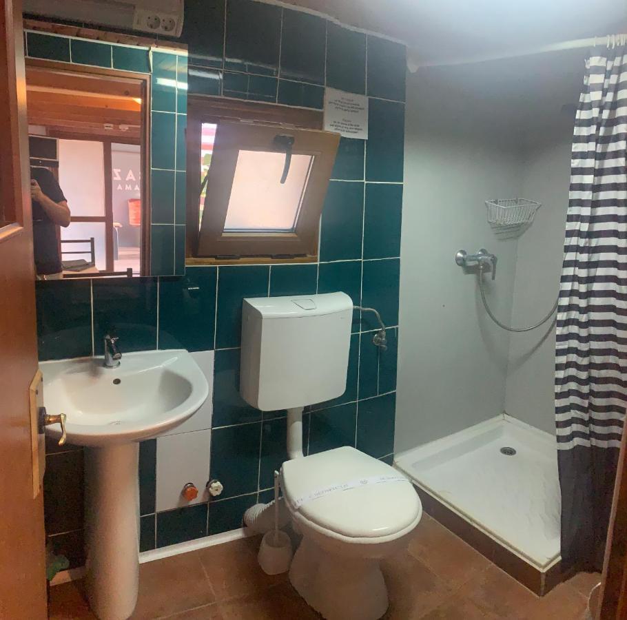 Bazart Vama Veche Hostel Bagian luar foto