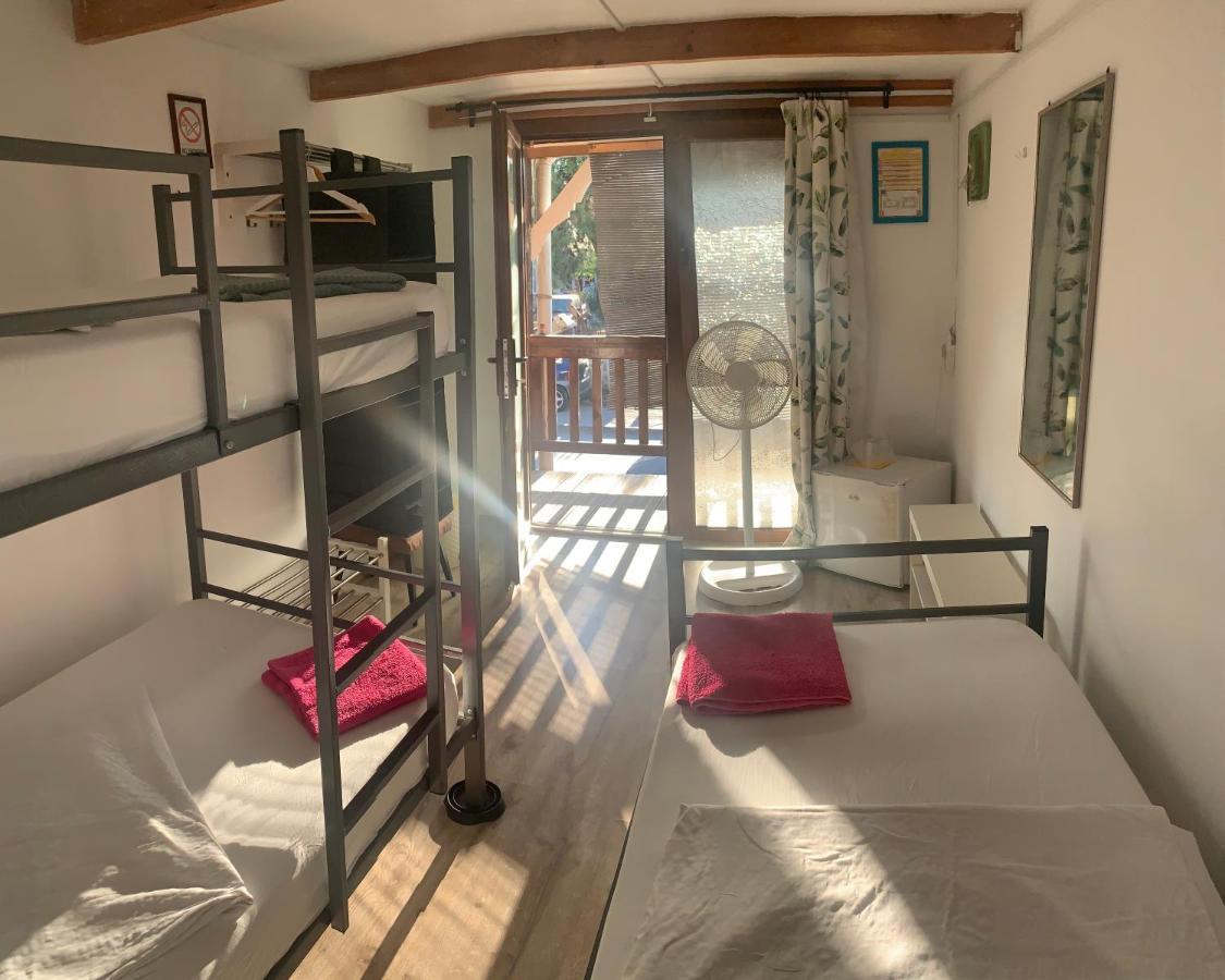 Bazart Vama Veche Hostel Bagian luar foto