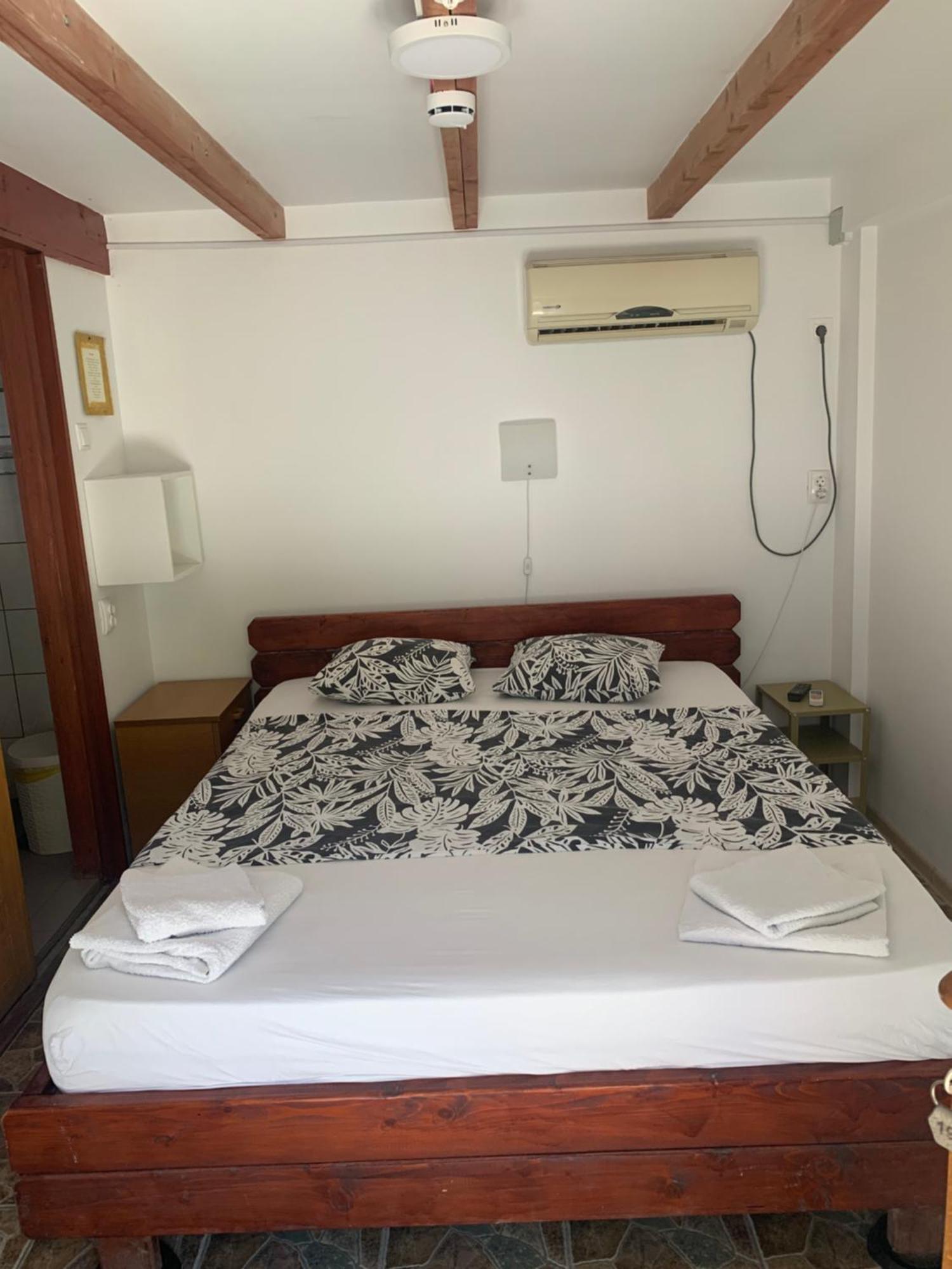 Bazart Vama Veche Hostel Bagian luar foto