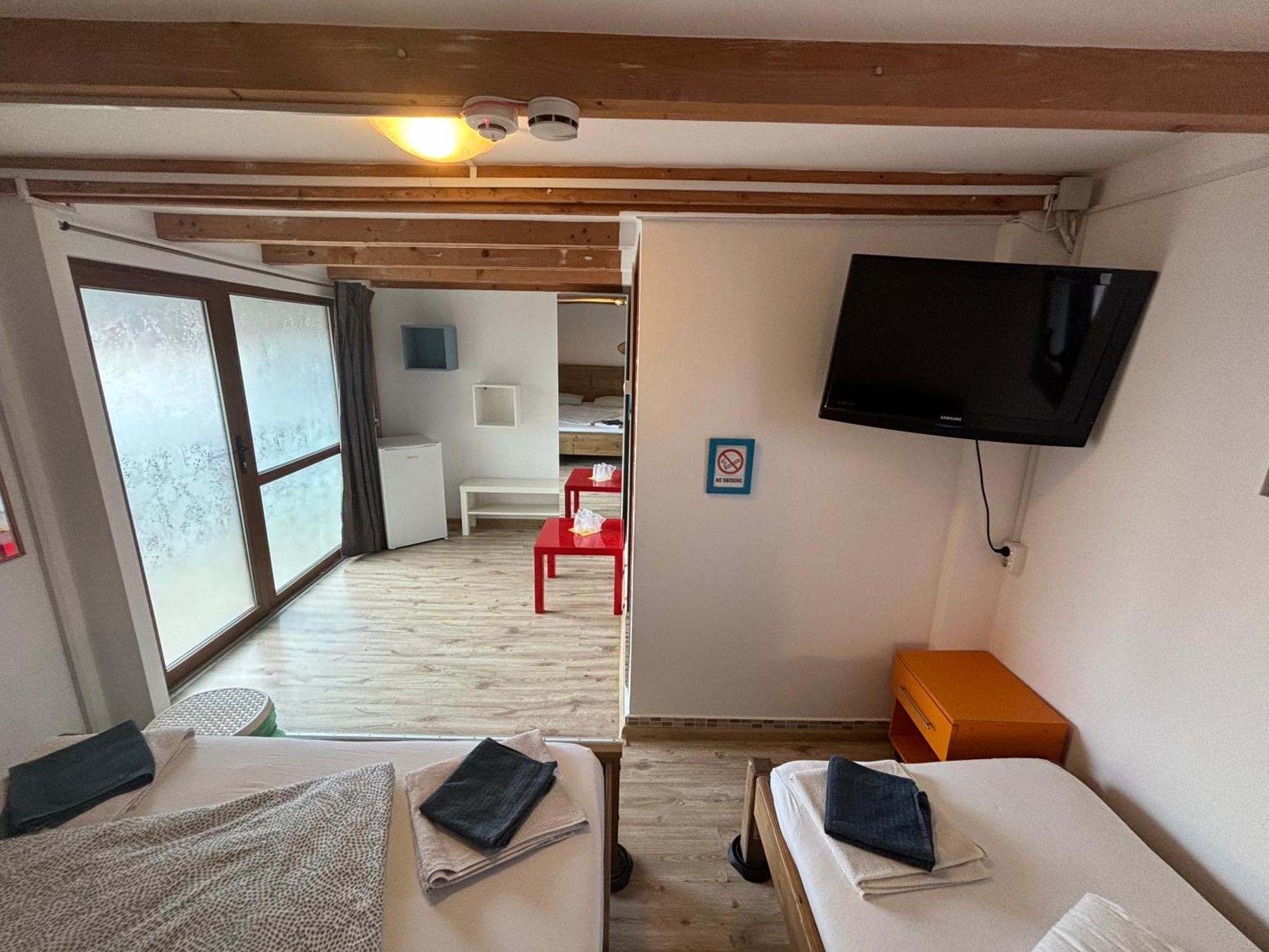 Bazart Vama Veche Hostel Bagian luar foto